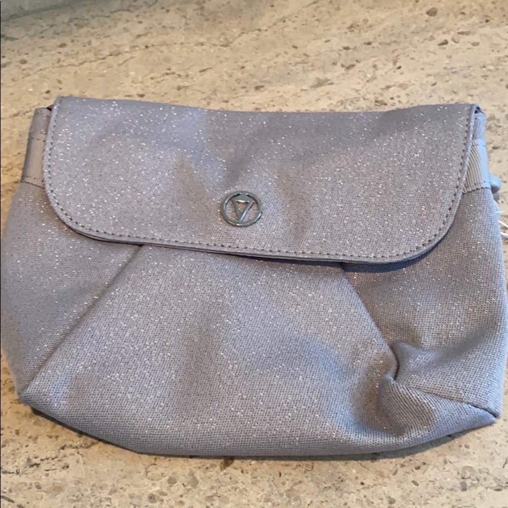 Lululemon Wear Ever You Go Bag Crossbody. - Picture 5 of 10
